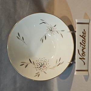 Noritake Helene 5602 Round Vegetable Bowl